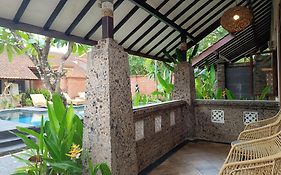 Mahe Garden Inn And Villas By Kamara